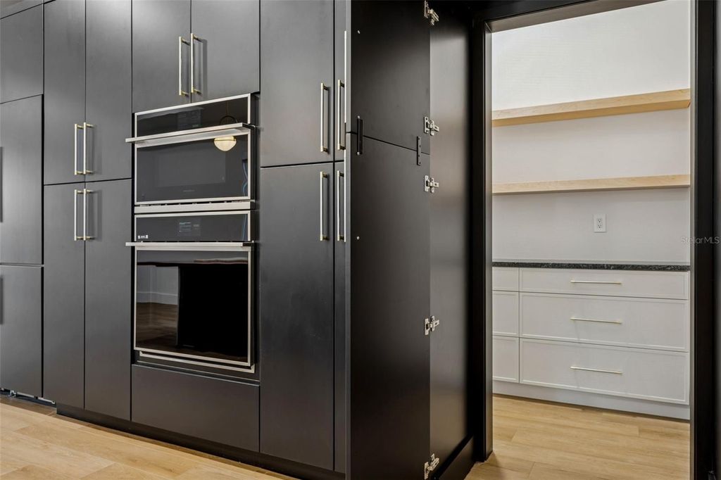 Image 29 of property listing at 708 W KENTUCKY AVENUE, Tampa, FL 33603