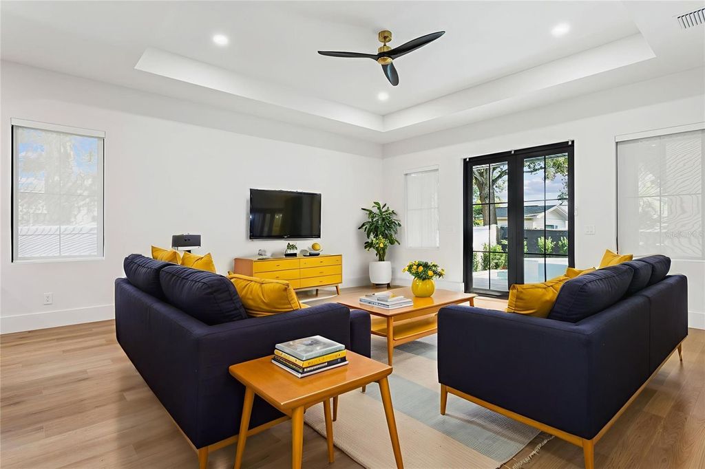 Image 33 of property listing at 708 W KENTUCKY AVENUE, Tampa, FL 33603