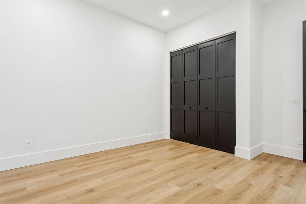 Image 47 of property listing at 708 W KENTUCKY AVENUE, Tampa, FL 33603