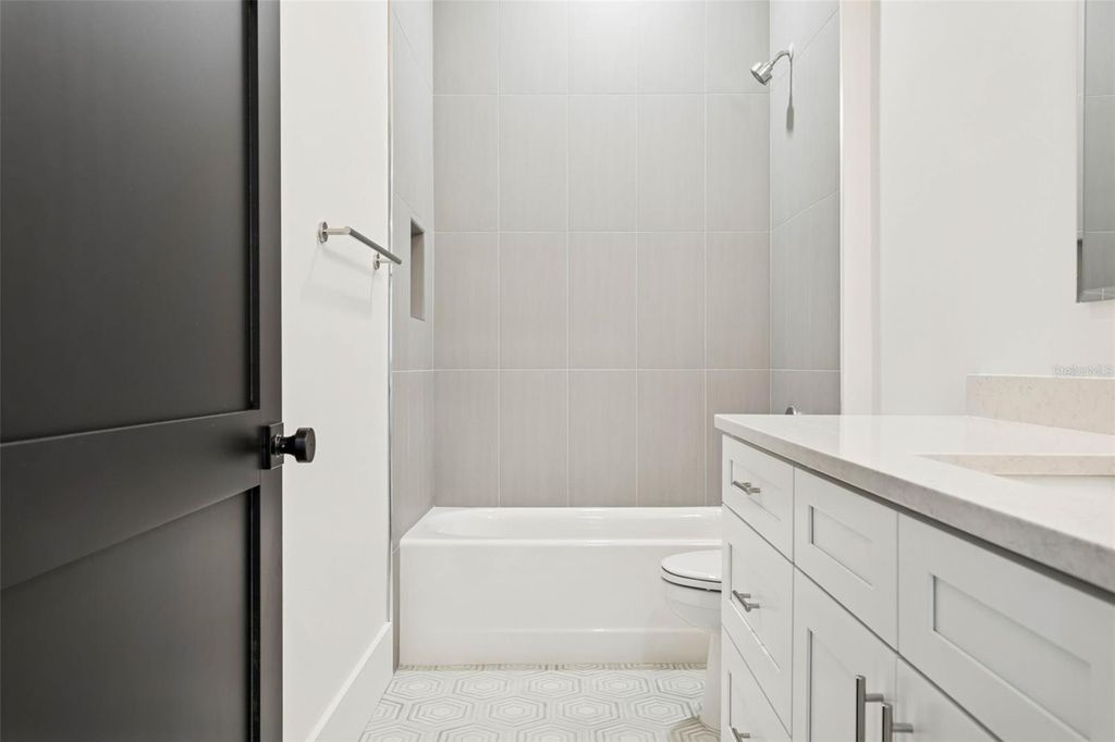 Image 48 of property listing at 708 W KENTUCKY AVENUE, Tampa, FL 33603