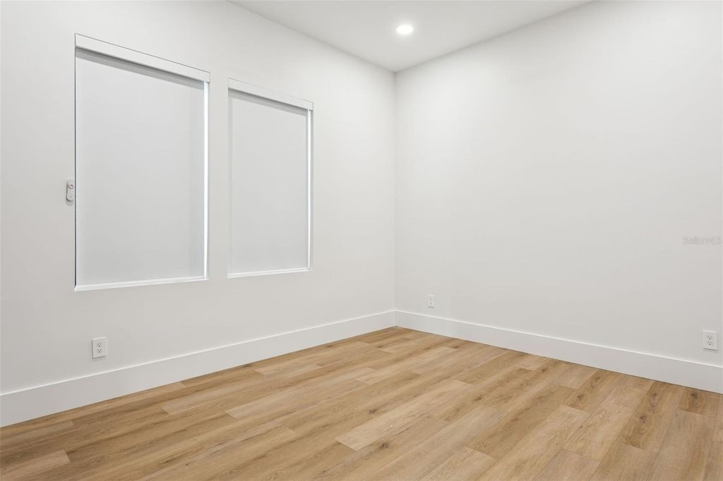 Image 50 of property listing at 708 W KENTUCKY AVENUE, Tampa, FL 33603