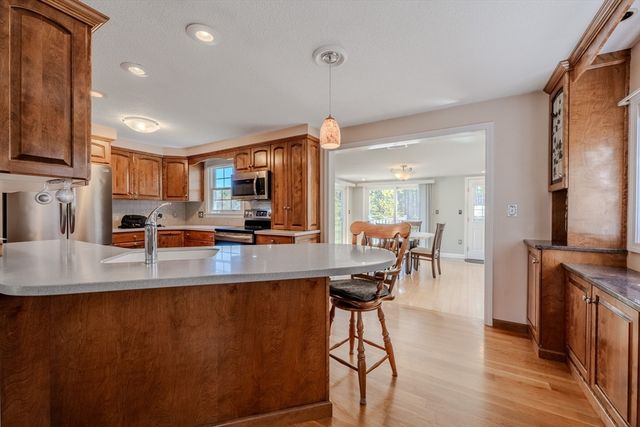 24 Worden Road, Tyngsborough, MA 01879