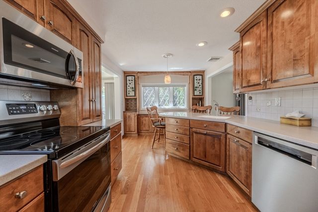 24 Worden Road, Tyngsborough, MA 01879