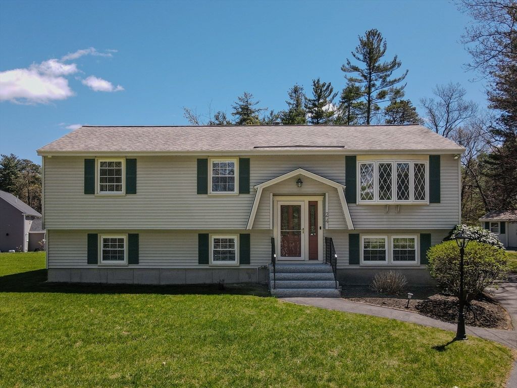 24 Worden Road, Tyngsborough, MA 01879