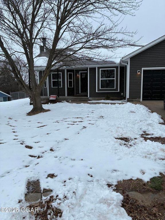 735 Crockett Drive, Webb City, MO 64870