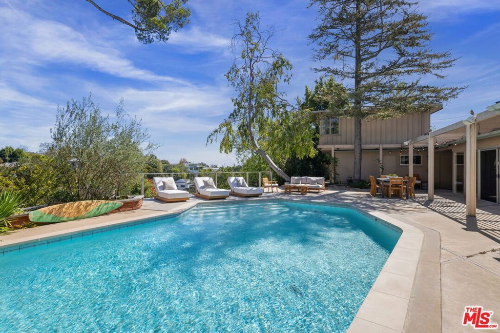 600 Hanley Place, Los Angeles, CA 90049 — exterior