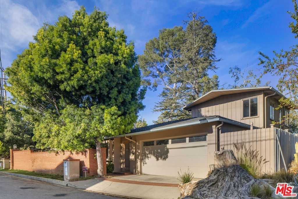 600 Hanley Place, Los Angeles, CA 90049 — photo 2
