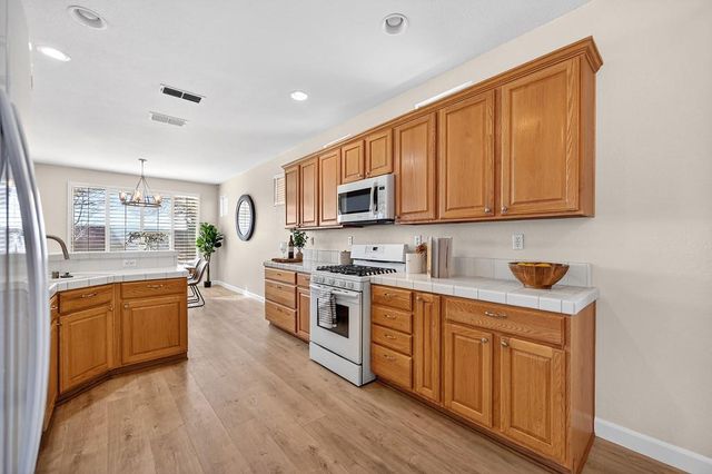 1161 Ivy Arbor, Lincoln, CA 95648