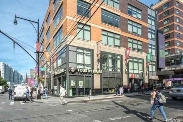 39-16 Prince Street 8C, Flushing, NY 11354