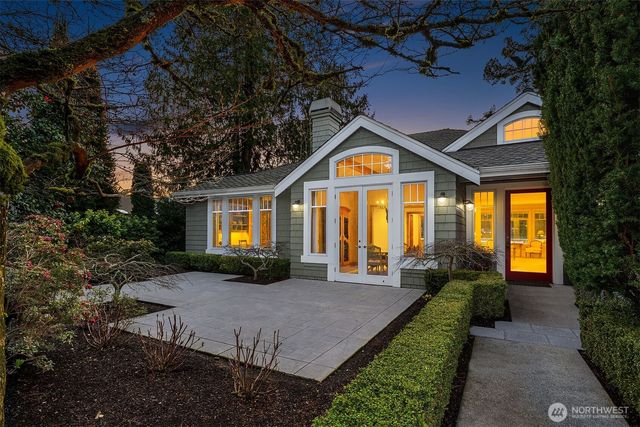 8901 NE 36th Street, Yarrow Point, WA 98004