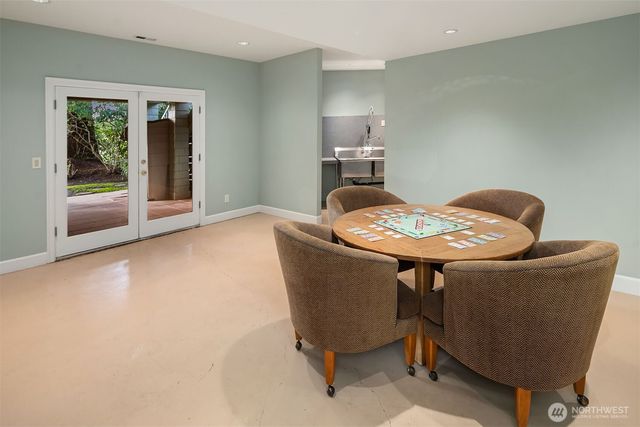 8901 NE 36th Street, Yarrow Point, WA 98004