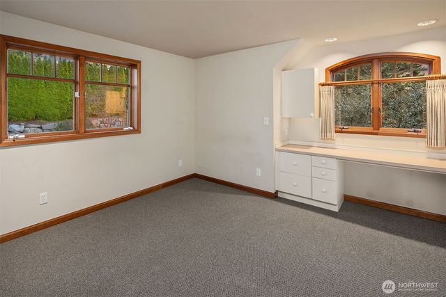 8901 NE 36th Street, Yarrow Point, WA 98004