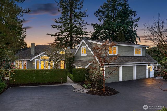 8901 NE 36th Street, Yarrow Point, WA 98004