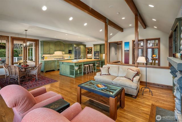 8901 NE 36th Street, Yarrow Point, WA 98004