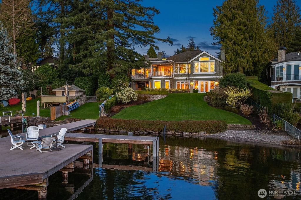 8901 NE 36th Street, Yarrow Point, WA 98004