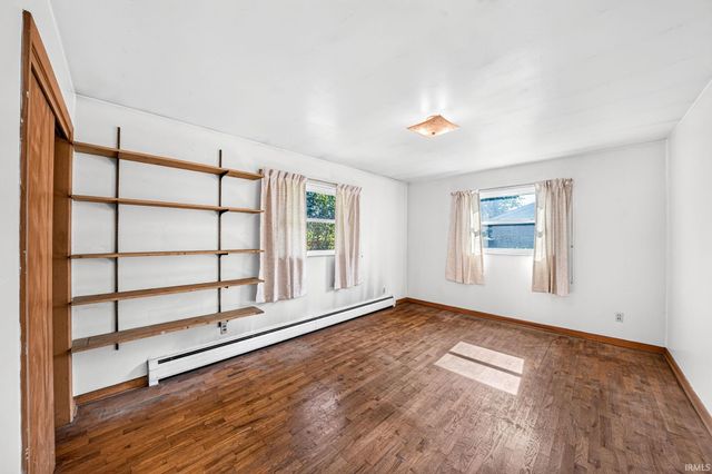 51870 Orange Road, South Bend, IN 46628