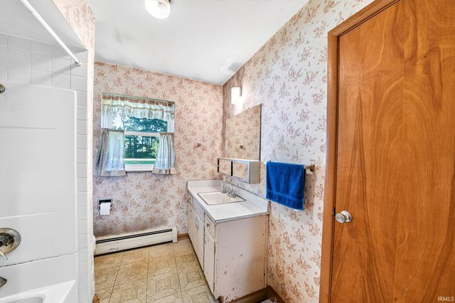 51870 Orange Road, South Bend, IN 46628