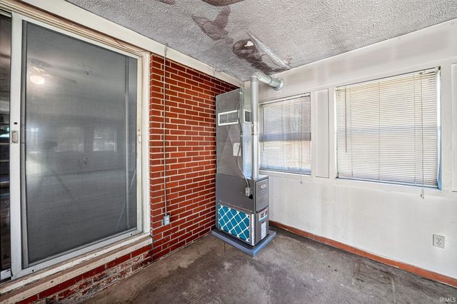51870 Orange Road, South Bend, IN 46628