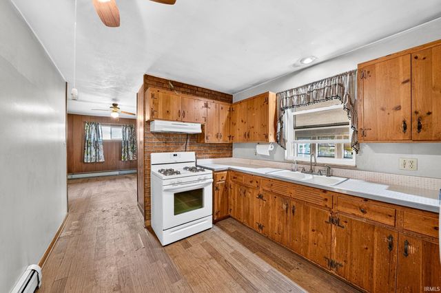 51870 Orange Road, South Bend, IN 46628