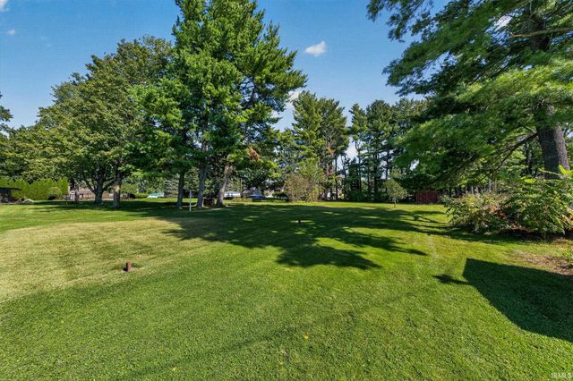 51870 Orange Road, South Bend, IN 46628