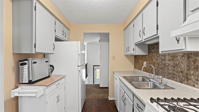 575 Fairfield Dr., Hempfield Twp, PA 15601