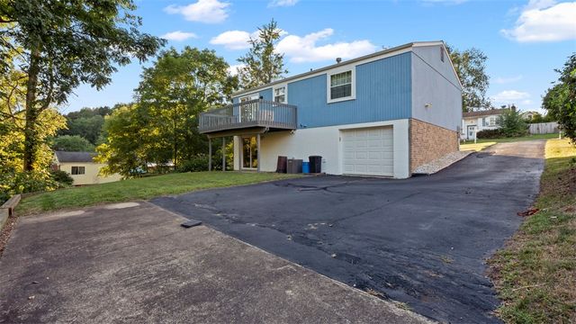 575 Fairfield Dr., Hempfield Twp, PA 15601