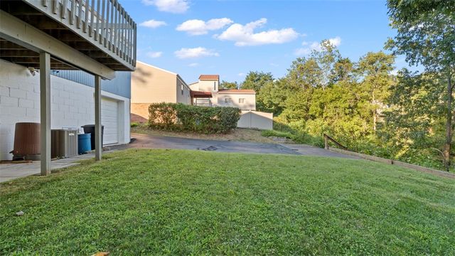 575 Fairfield Dr., Hempfield Twp, PA 15601