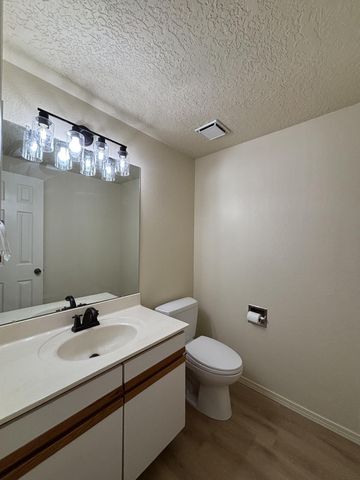 6119 TALLSMAN Drive NW, Albuquerque, NM 87120