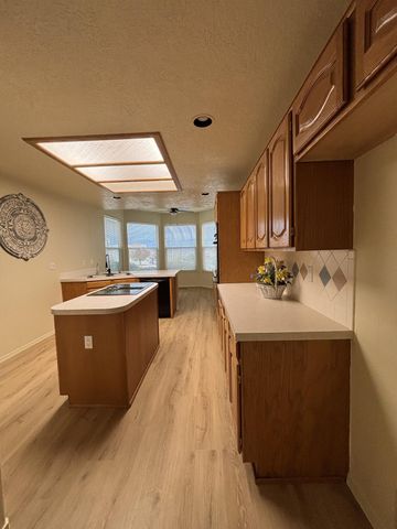 6119 TALLSMAN Drive NW, Albuquerque, NM 87120