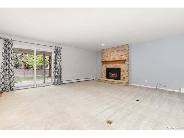 2622 S Brentwood Ct, Lakewood, CO 80227