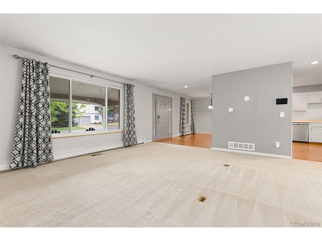 2622 S Brentwood Ct, Lakewood, CO 80227
