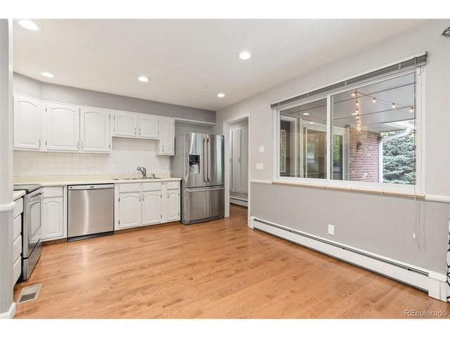 2622 S Brentwood Ct, Lakewood, CO 80227