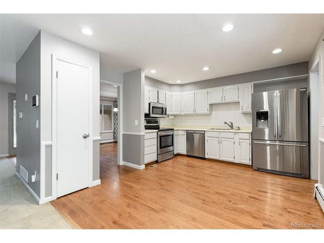 2622 S Brentwood Ct, Lakewood, CO 80227