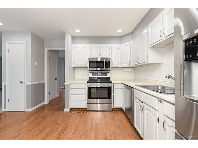 2622 S Brentwood Ct, Lakewood, CO 80227