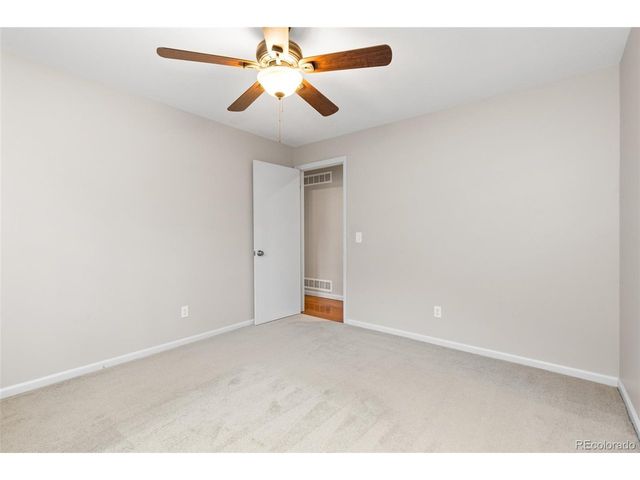 2622 S Brentwood Ct, Lakewood, CO 80227