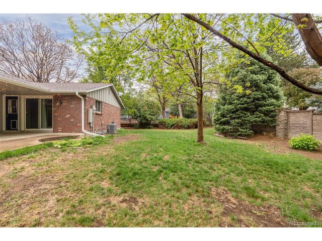 2622 S Brentwood Ct, Lakewood, CO 80227