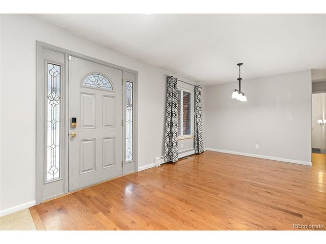 2622 S Brentwood Ct, Lakewood, CO 80227