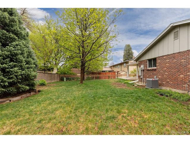 2622 S Brentwood Ct, Lakewood, CO 80227