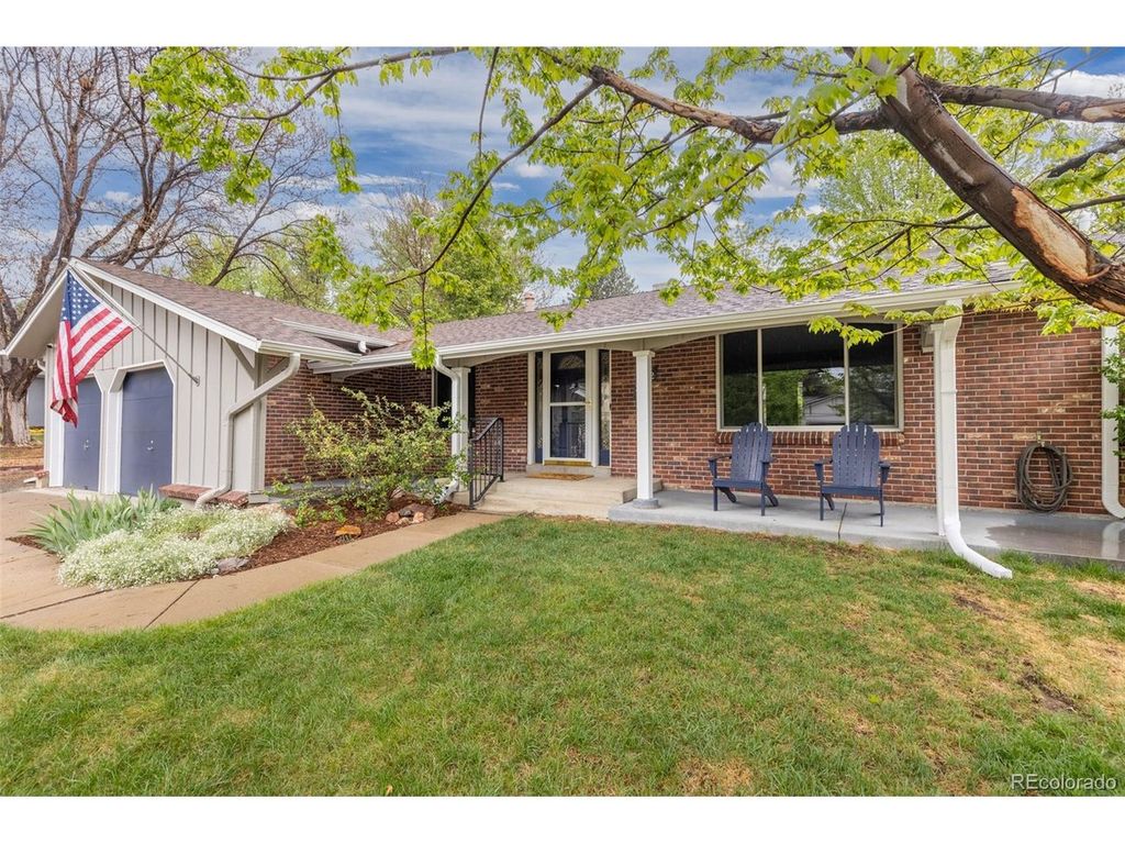 2622 S Brentwood Ct, Lakewood, CO 80227