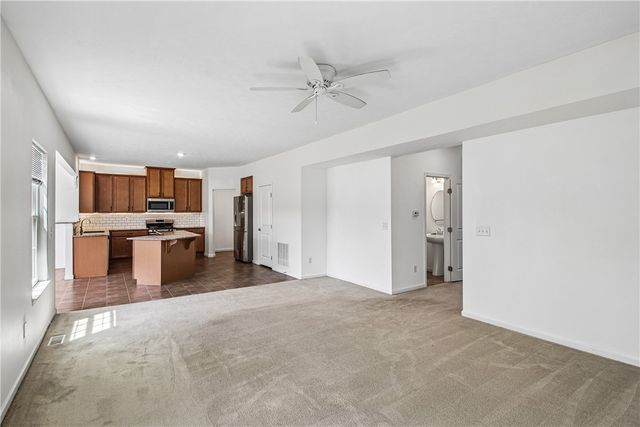 6007 Amber Drive, Farmington, NY 14425