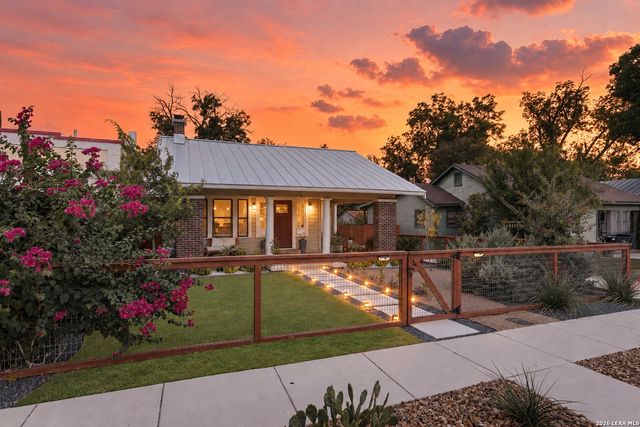 837 W Summit Ave, San Antonio, TX 78212