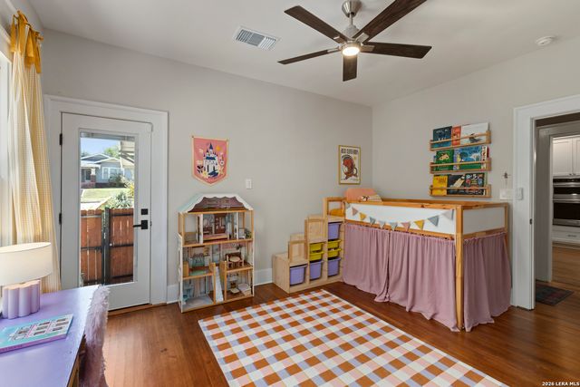 837 W Summit Ave, San Antonio, TX 78212