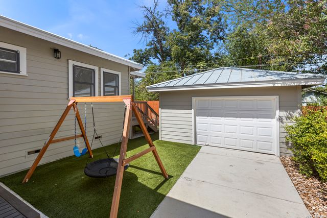 837 W Summit Ave, San Antonio, TX 78212