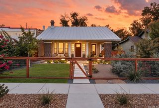 837 W Summit Ave, San Antonio, TX 78212