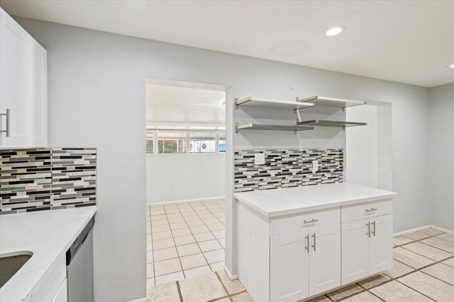 8216 N 9th Street, Phoenix, AZ 85020