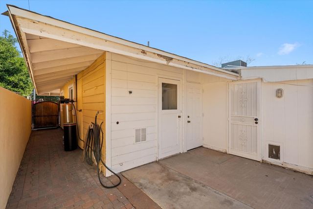 8216 N 9th Street, Phoenix, AZ 85020