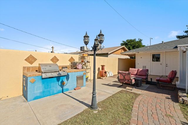 8216 N 9th Street, Phoenix, AZ 85020