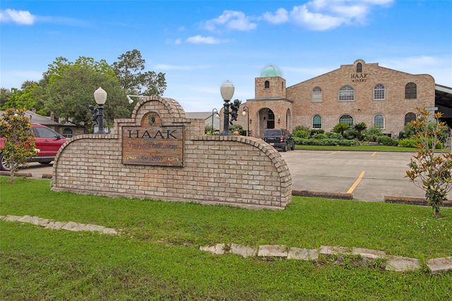 6315 Avenue T, Santa Fe, TX 77510