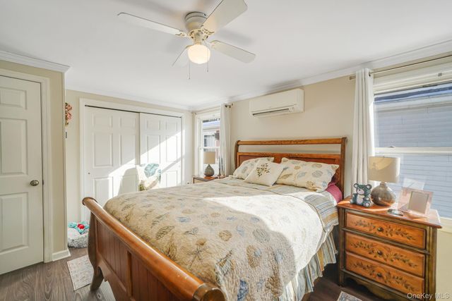 126 Village Circle W, Manorville, NY 11949