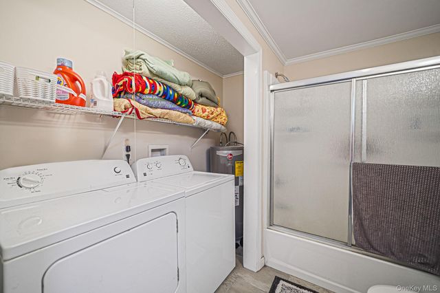 126 Village Circle W, Manorville, NY 11949